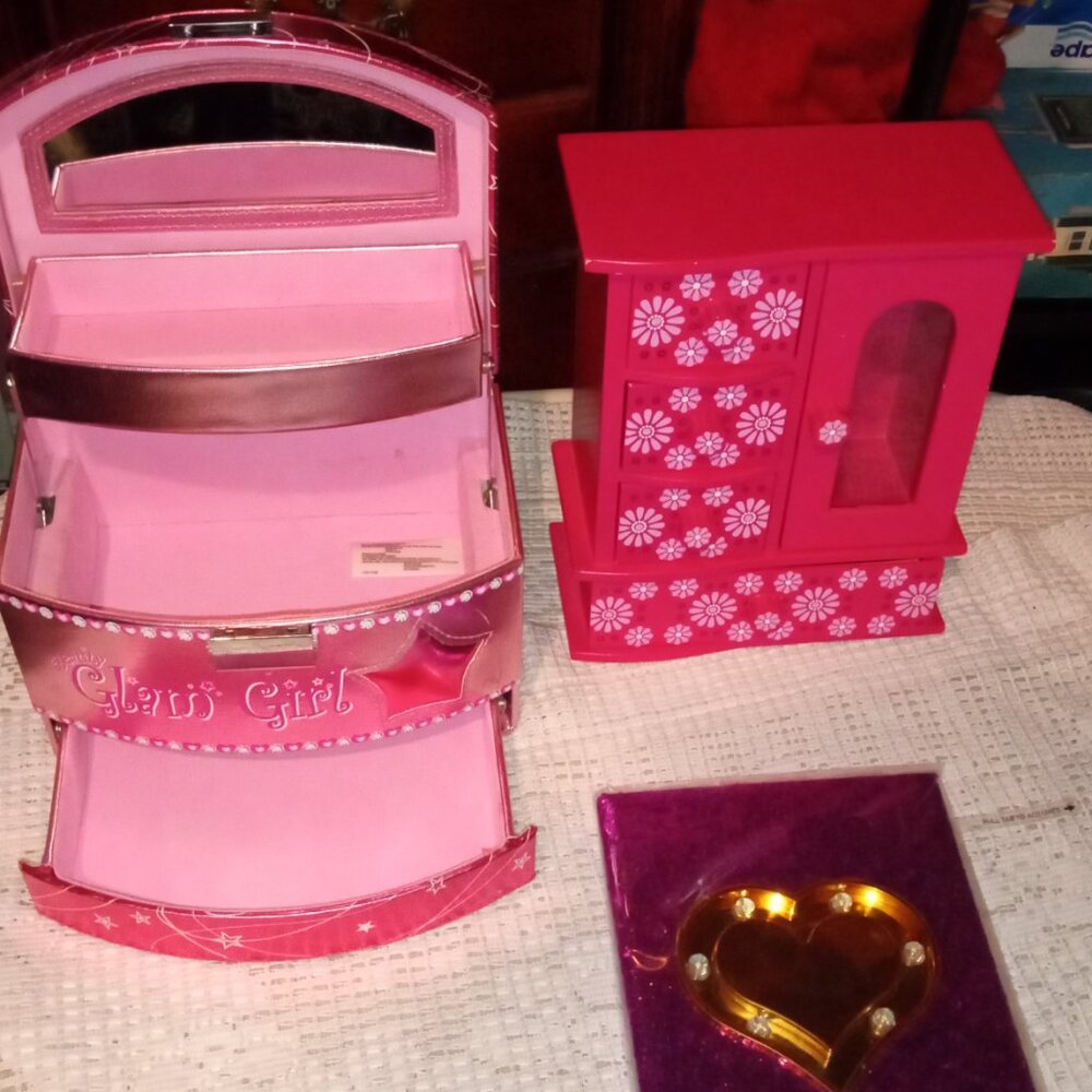 BEAUTIFUL GIRLS PINK LOT OF 2 JEWELRY BOXES AND A DIARY FOR HER SPECIAL THOUGHTS